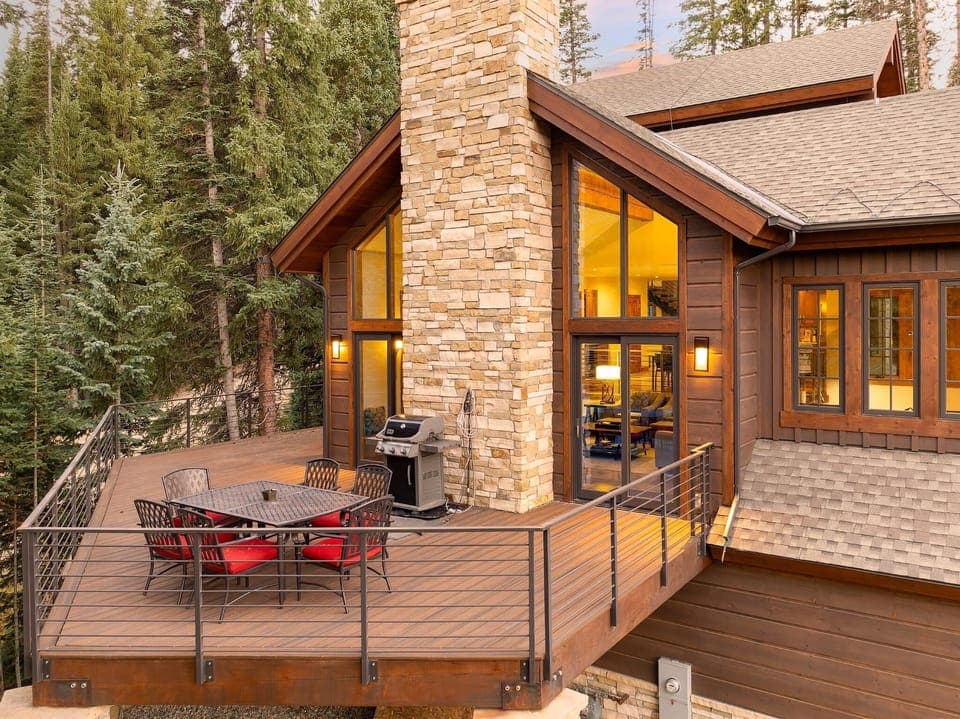 Large wrap around deck