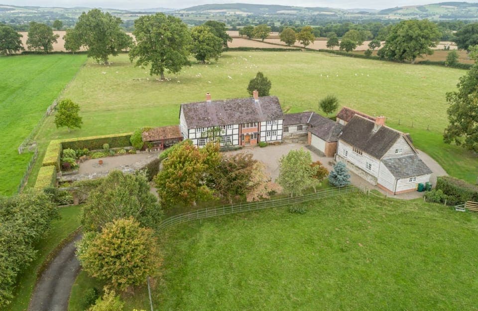 Aerial view of Bearwood House & Cottage