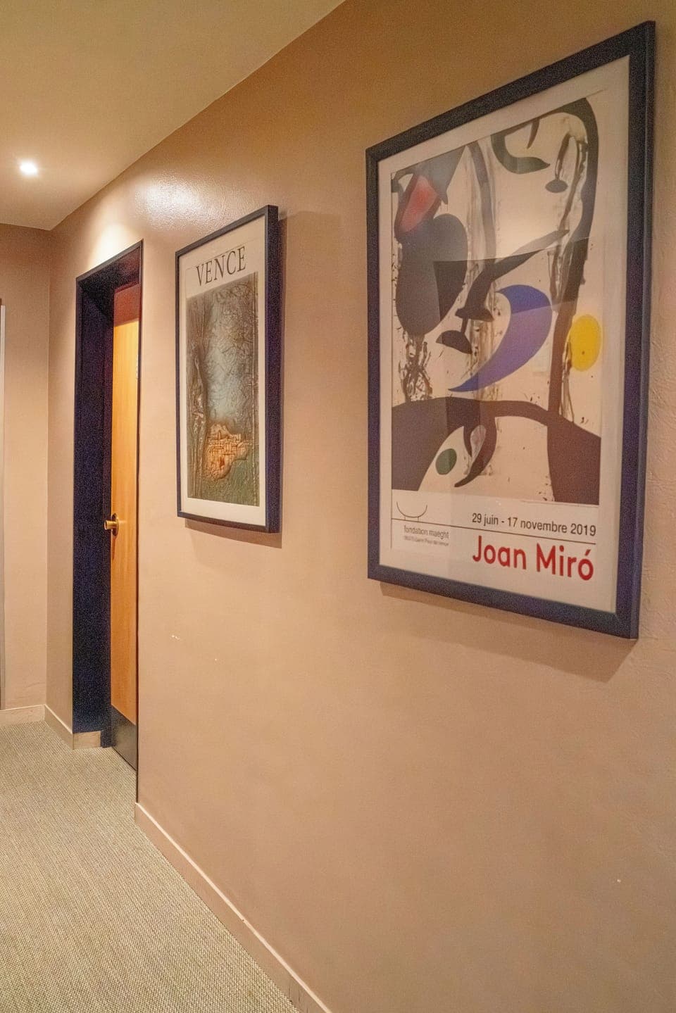 15 bedrooms, Select Comfort beds, minibar, individually furnished