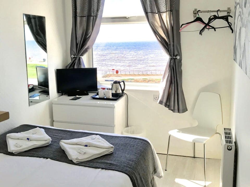 Double Room, Ensuite, Sea View