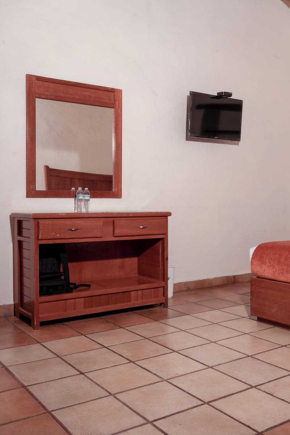 Single Room | Free WiFi, bed sheets