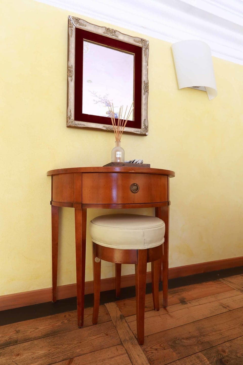 Superior Room | Minibar, in-room safe, individually decorated, individually furnished