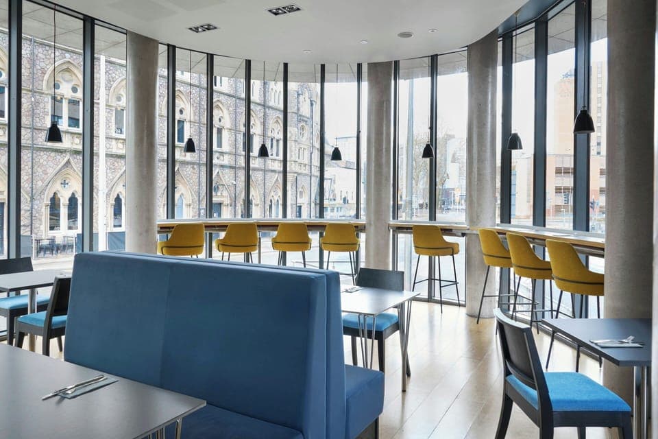 Daily buffet breakfast (GBP 13.95 per person)