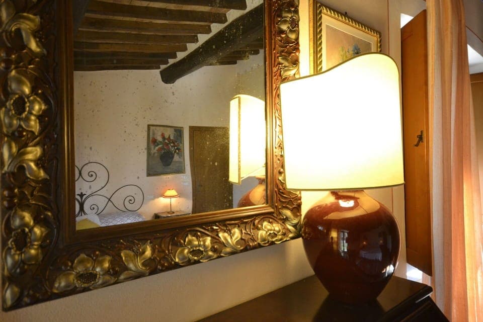 Double bedroom detail