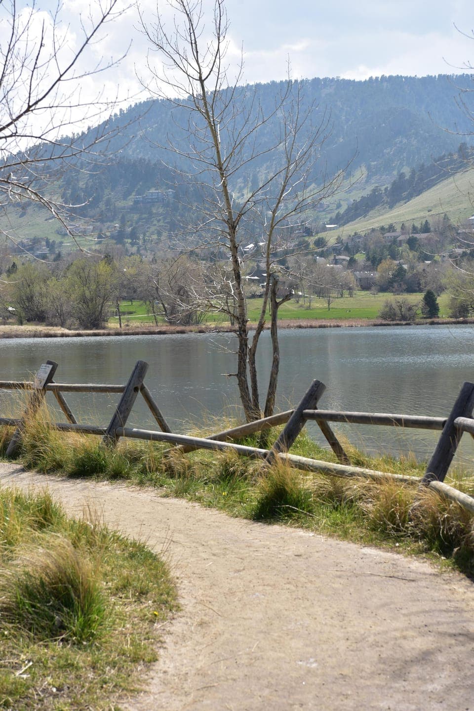 Our Townhome is all about the location. I min walk to Wonderland Lake Trail 