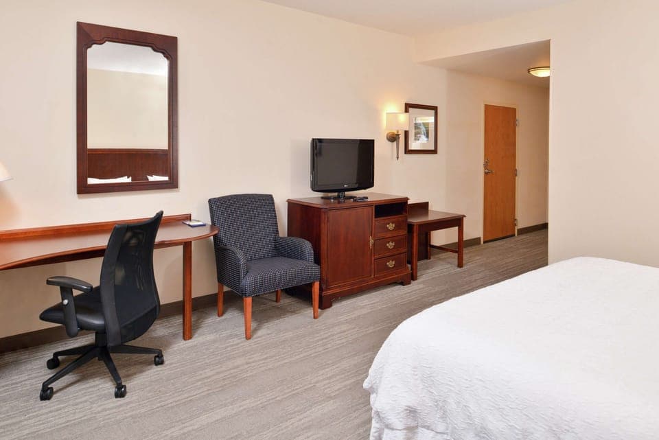 In-room safe, desk, laptop workspace, blackout drapes