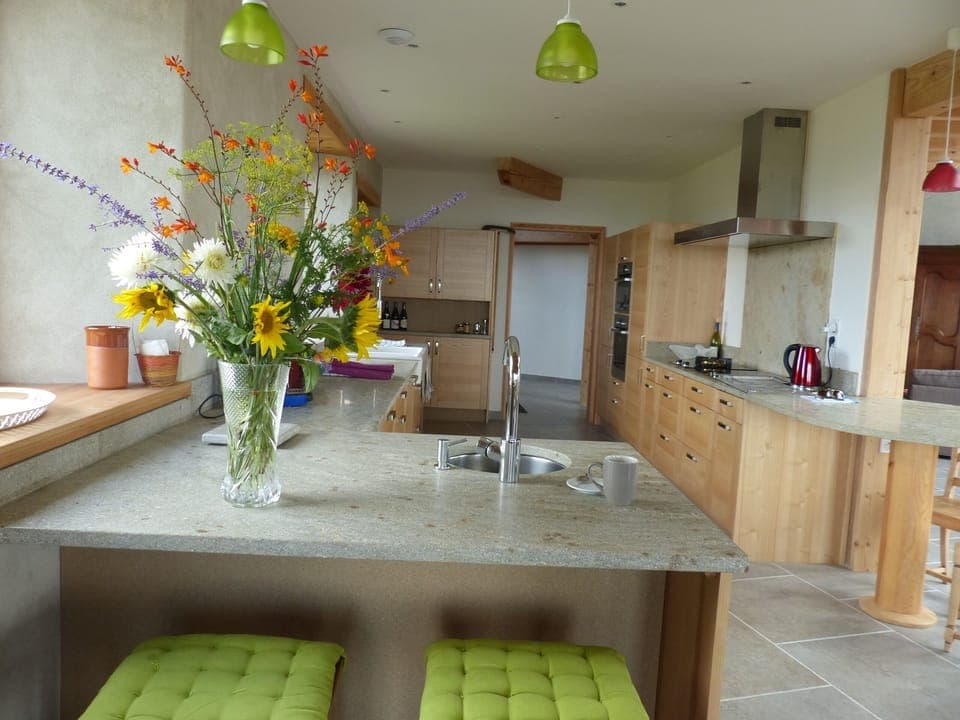 Kitchen fully equipped with plenty of working space, two sinks and all utensils