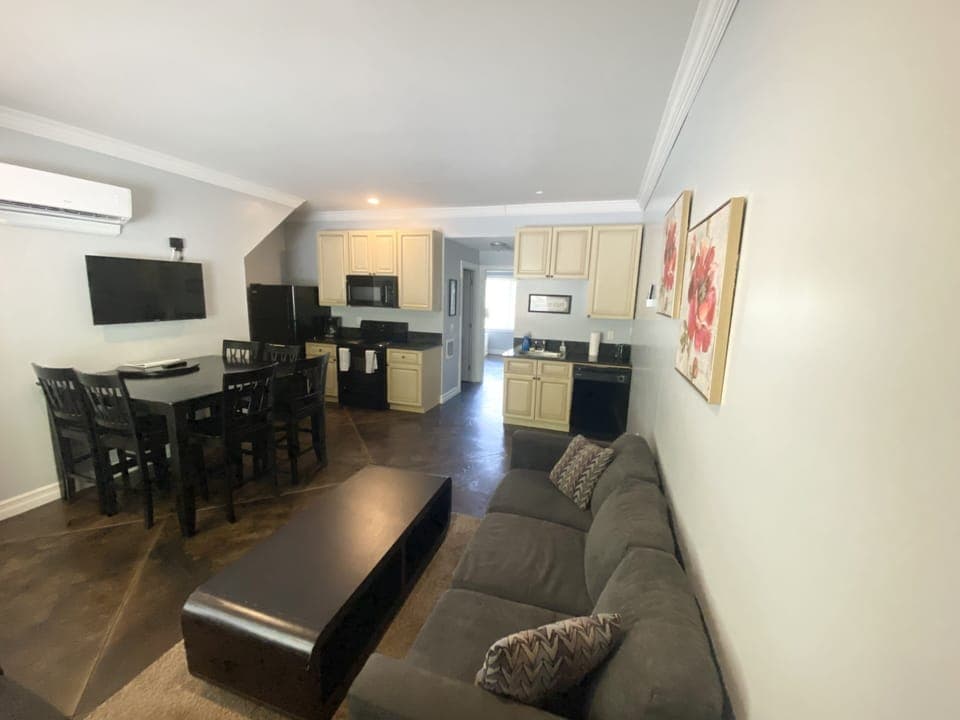 Living Room/Dining/Kitchen