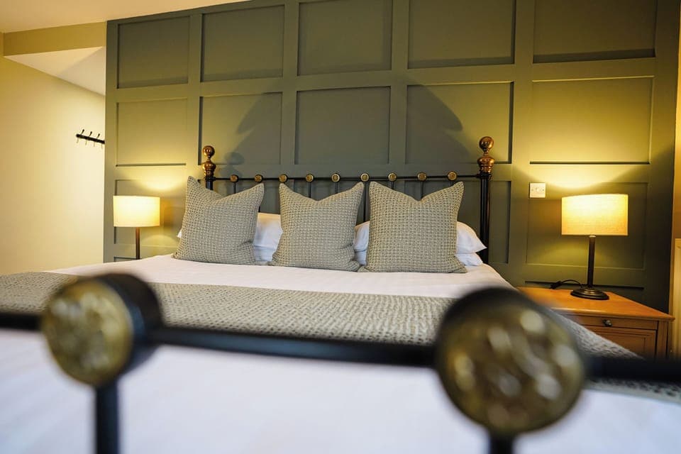 Superior Room | In-room safe, individually decorated, individually furnished, desk