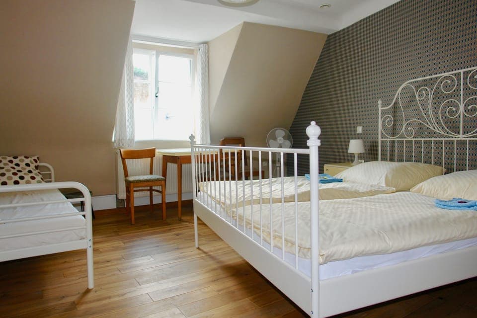 Double Room | Individually decorated, individually furnished, iron/ironing board