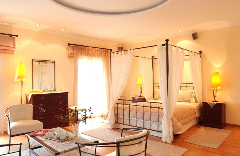 Classic Villa, 6 Bedrooms | Egyptian cotton sheets, premium bedding, pillowtop beds, in-room safe