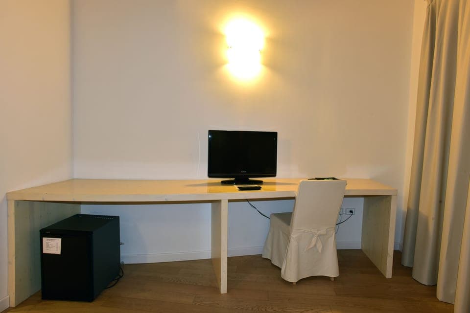 Double or Twin Room, Accessible | Premium bedding, minibar, desk, free WiFi