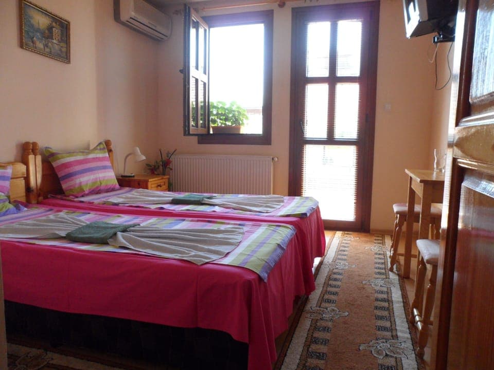 Basic Double Room | Iron/ironing board, free WiFi, bed sheets