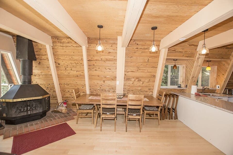 WoodlandDiningAreaMainFloor