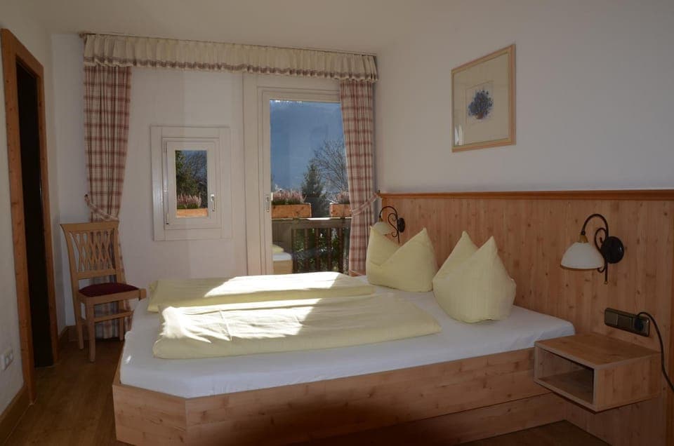 In-room safe, desk, free WiFi, bed sheets