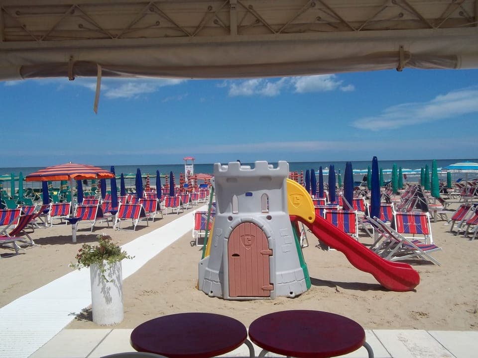 Children's play area - outdoor