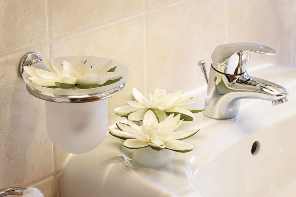 Double or Twin Room | Bathroom sink