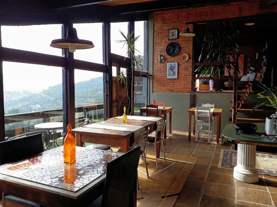 Free daily cooked-to-order breakfast