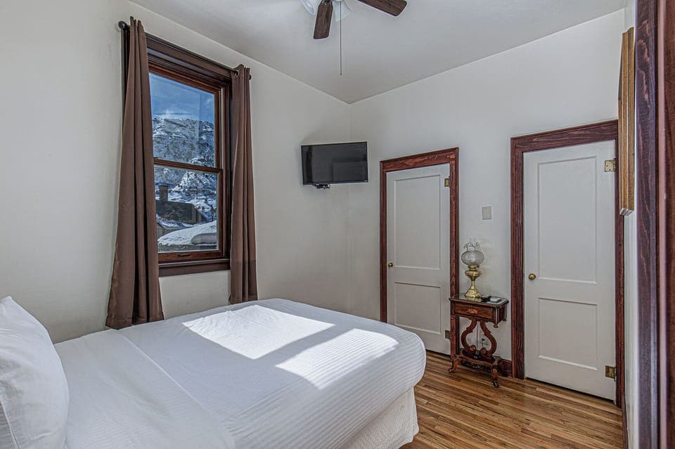 Palace Wing, 2 Queen Suite, Stair Access Only | Egyptian cotton sheets, premium bedding, pillowtop beds