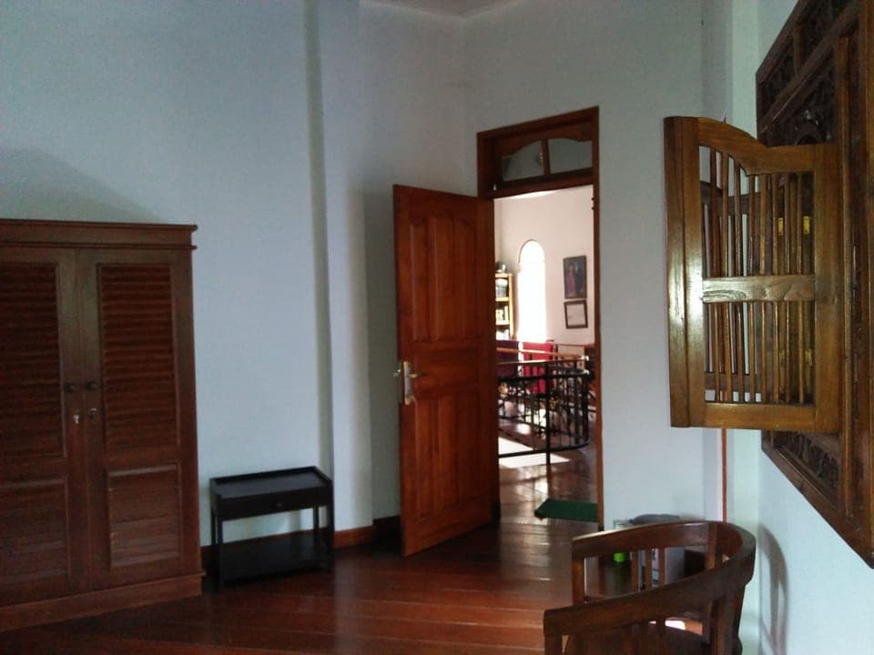 Basic Suite | Free WiFi