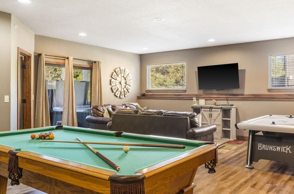 Pool, Airhockey, and Arcade machine for your entertainment!