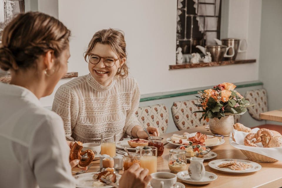 Daily buffet breakfast (EUR 25 per person)