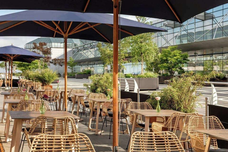 Breakfast, lunch and dinner served