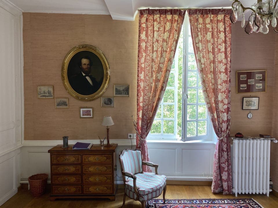 Chambre Opaline | In-room safe, individually decorated, individually furnished