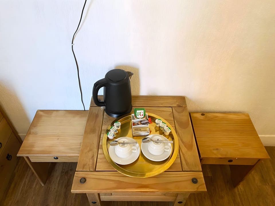 Twin Room | Coffee and/or coffee maker