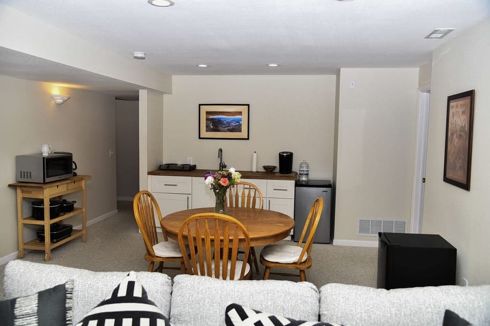 Kitchenette
