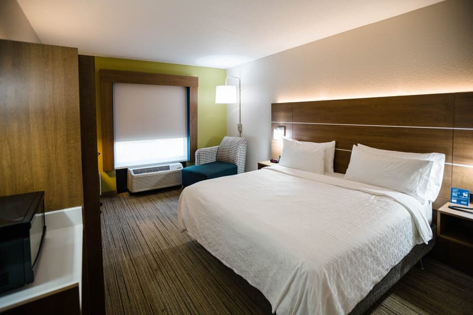 Premium bedding, down comforters, pillowtop beds, in-room safe