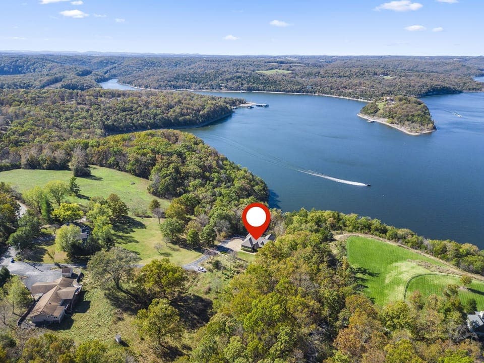 Great location! Right next to Table Rock Lake!