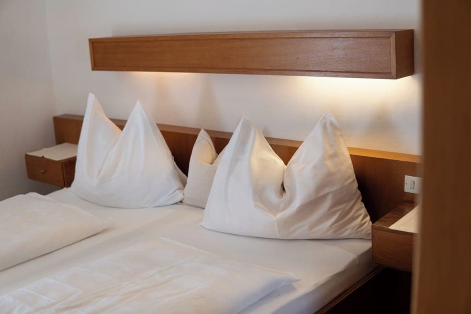 Standard Double Room, 1 Queen Bed, Balcony, City View | Desk, blackout drapes, free WiFi, bed sheets