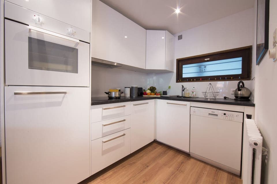 Fully equipped kitchen - with dishwasher