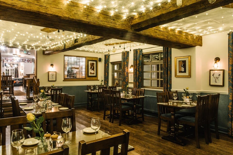 Breakfast, lunch and dinner served