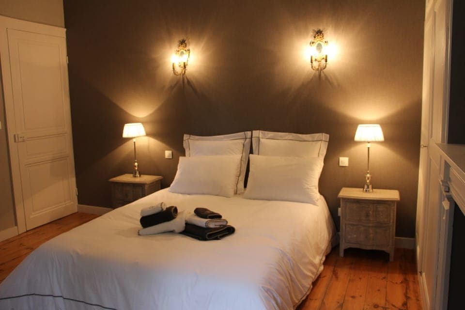 Double Room | Individually decorated, individually furnished, desk, blackout drapes