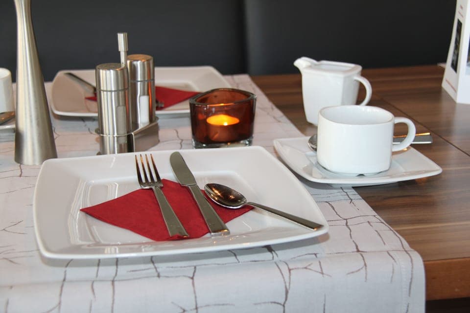 Breakfast, lunch and dinner served