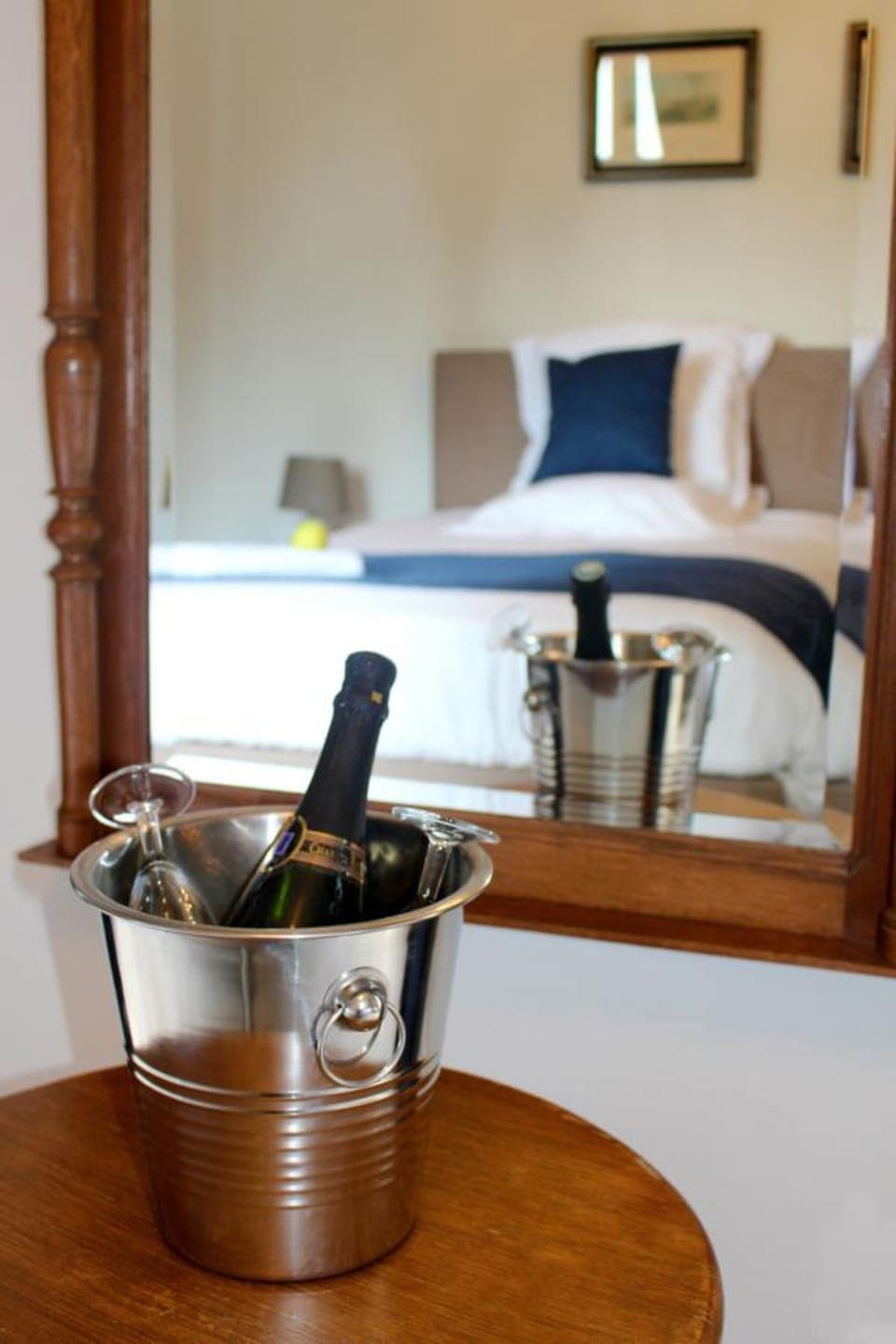 Double Room (4) | Living area