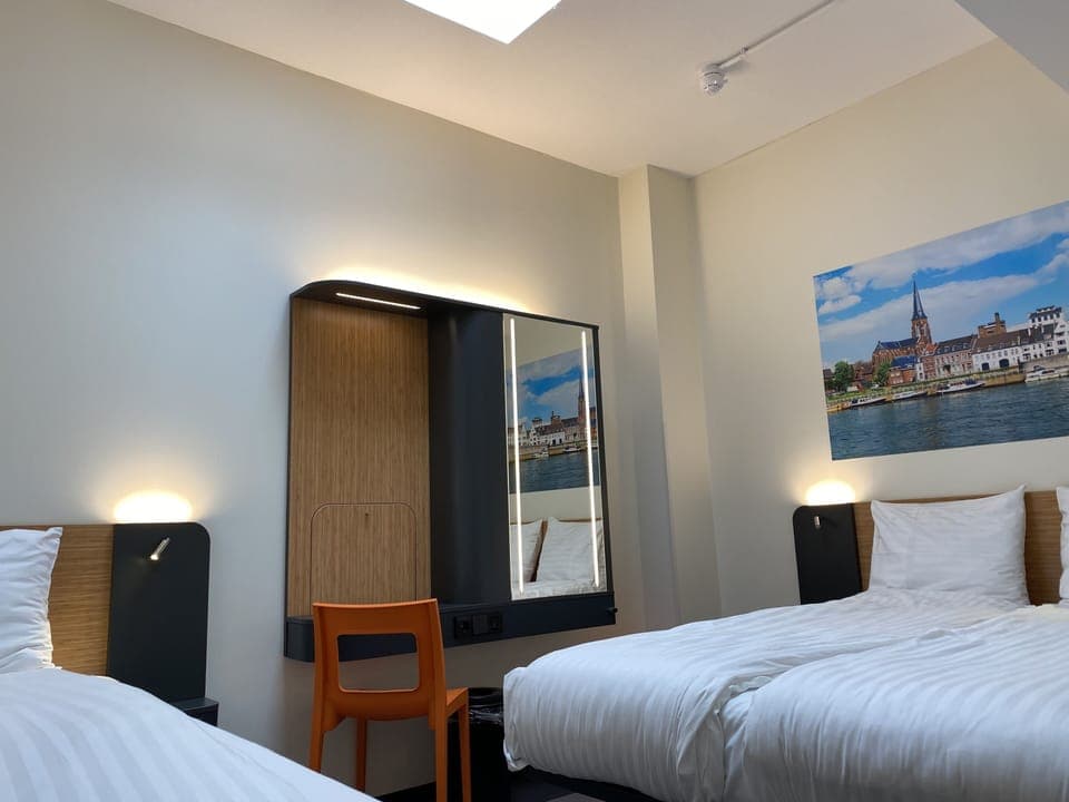 Family Triple Room | Laptop workspace, iron/ironing board, free WiFi, bed sheets