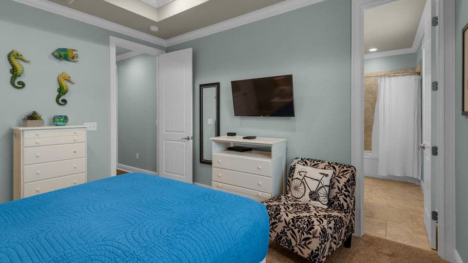 Beach Bike Escape 2nd Floor Queen Bedroom