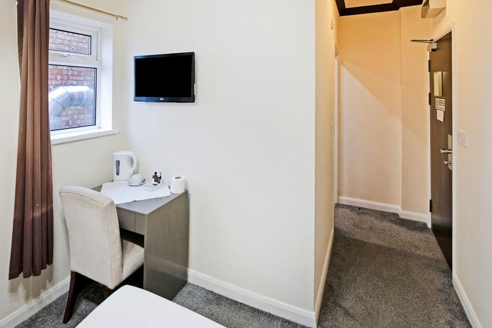 Standard Single Room, 1 Twin Bed | Iron/ironing board, bed sheets