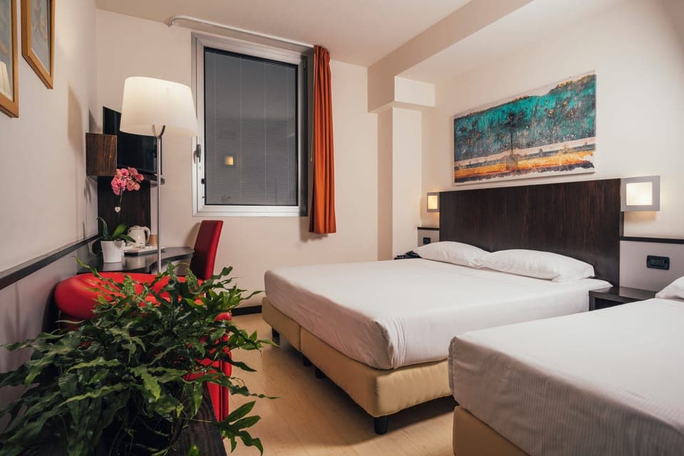 Minibar, in-room safe, desk, laptop workspace