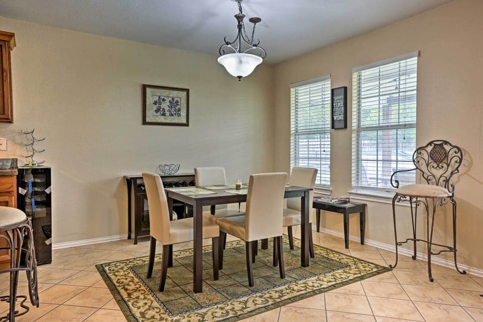 Dining Table | Dishware Provided