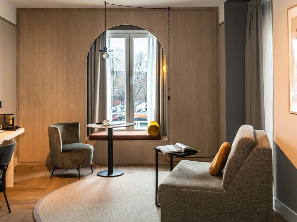 In-room safe, desk, soundproofing, iron/ironing board