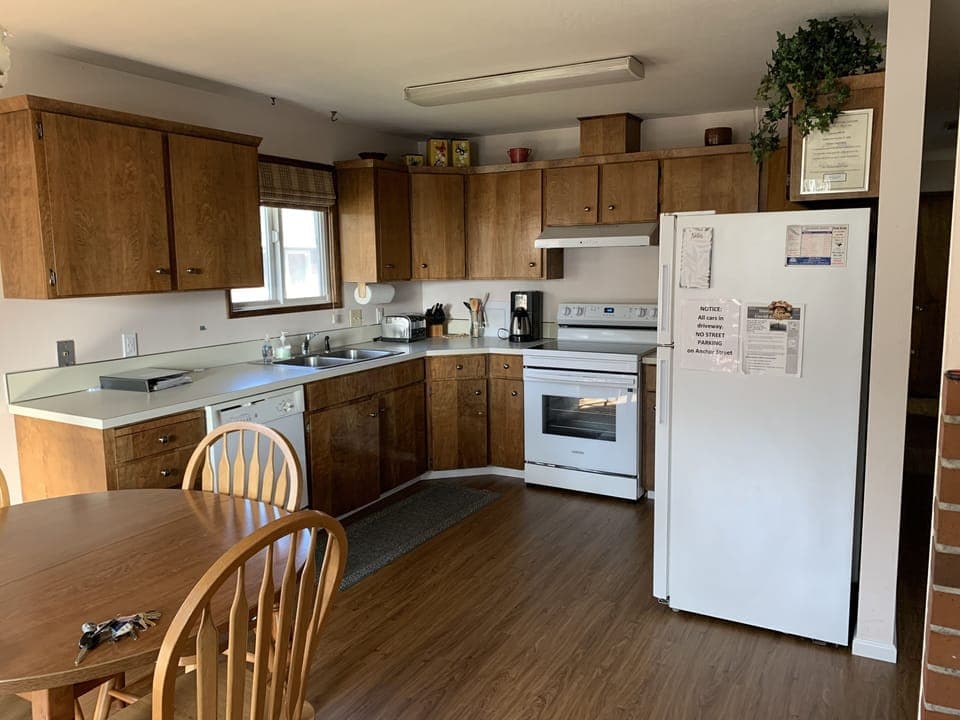 Kitchen; New Oven Range, and Refrigerator added in 2022. 