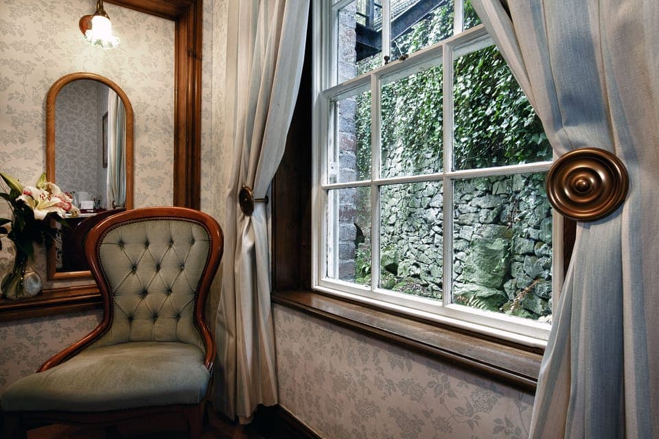 Double Room | Hypo-allergenic bedding, iron/ironing board, free WiFi, bed sheets