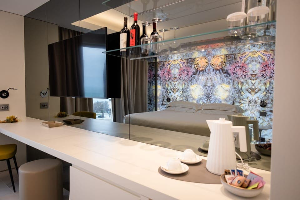 Junior Studio Suite (AMBRA) | Premium bedding, minibar, in-room safe, desk