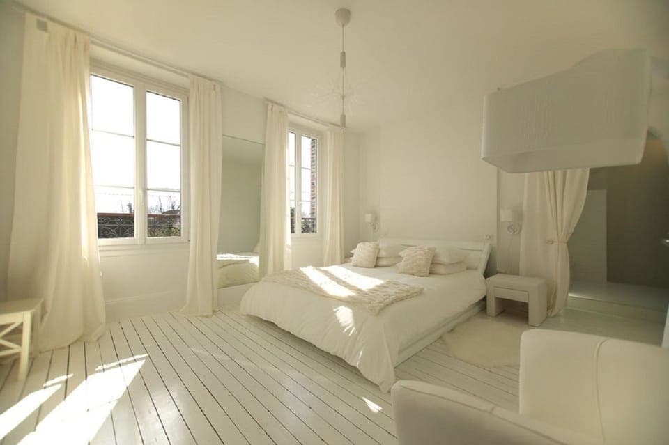 Double Room (Blanche) | Desk, free WiFi, bed sheets