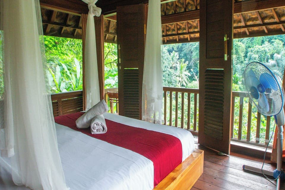 1 bedroom, desk, free WiFi, bed sheets