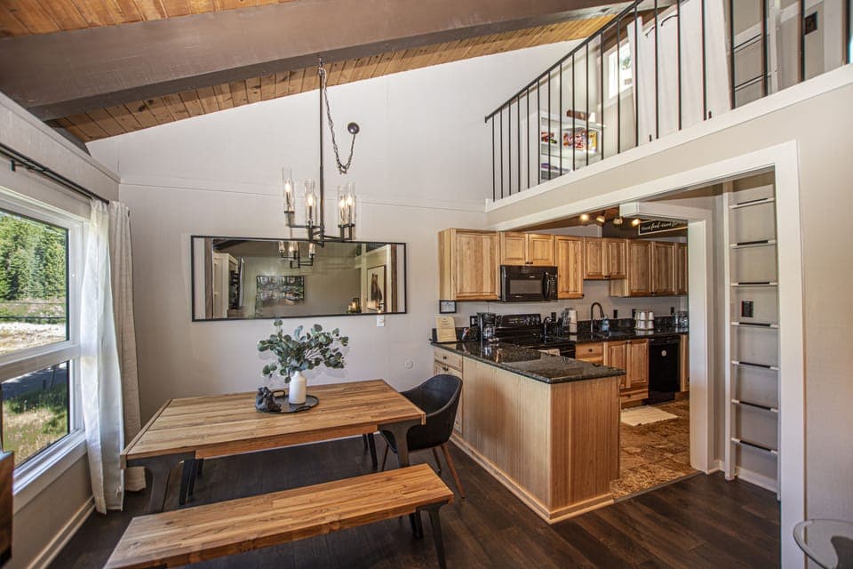 Saint Francis 53 Dining Area - Saint Francis 53 Dining Area